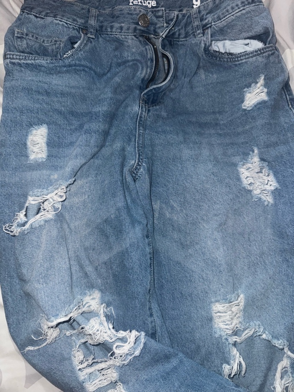 refuge Distressed Boyfriend Jeans - Faded Blue